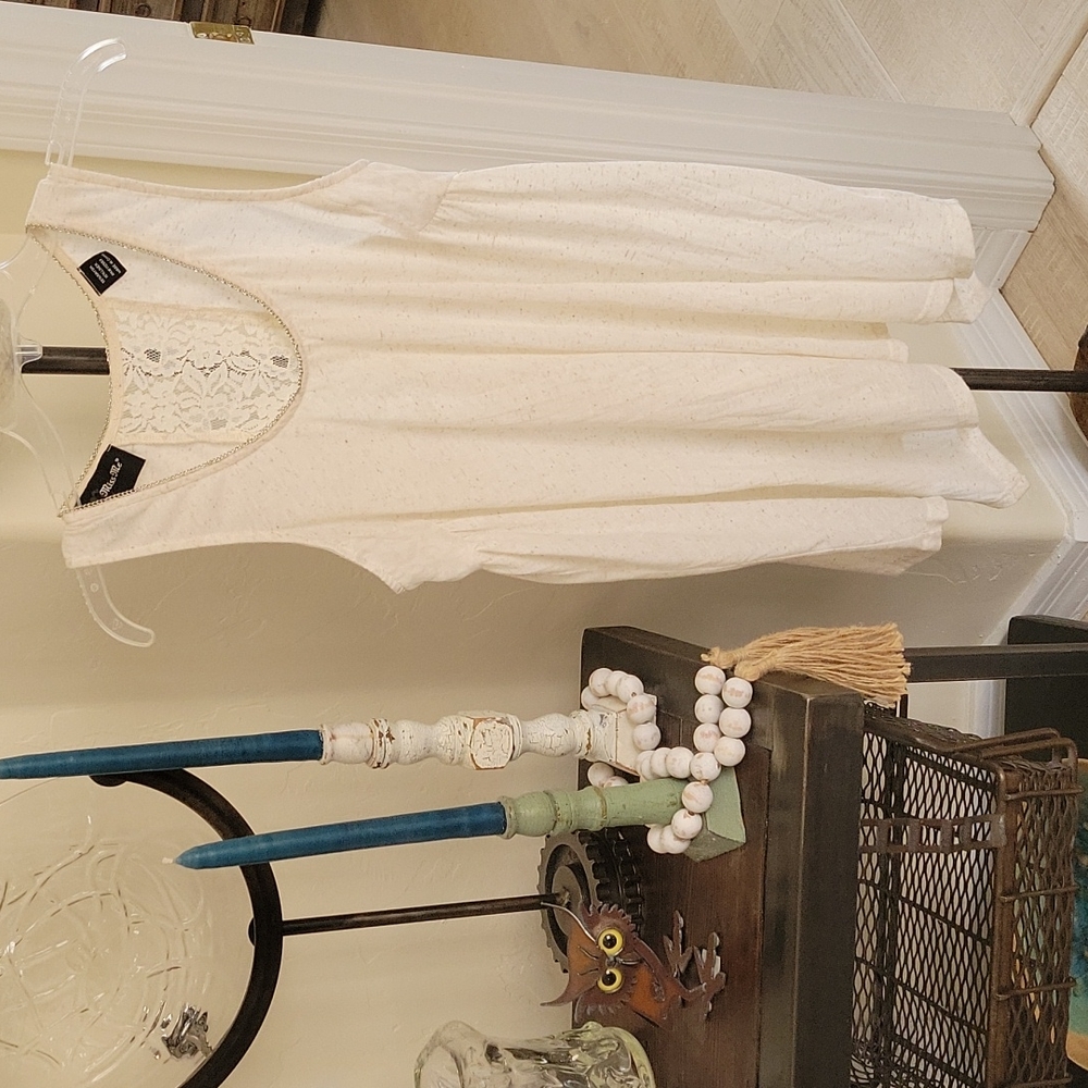 Miss Me cream LG lace sheer back top.  Chain neck, sheer over top sides/back